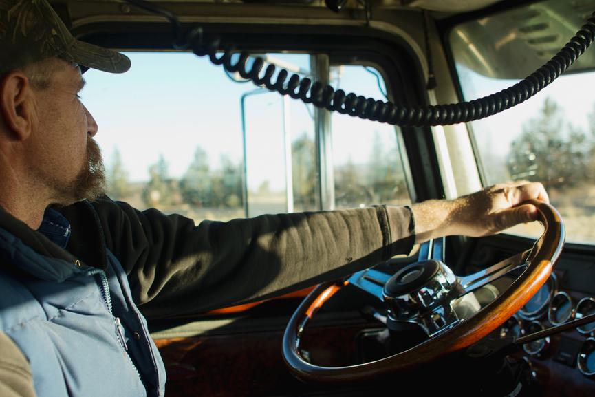 5 Reasons Truck Drivers Should Smoke CBD - Secret Nature