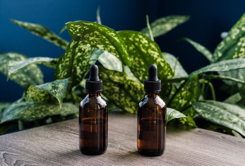 Can You Vape CBD Tincture? Read Before You Try! - Secret Nature